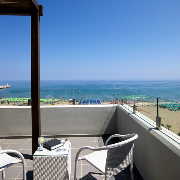 Deluxe Suite Sea View Balcony