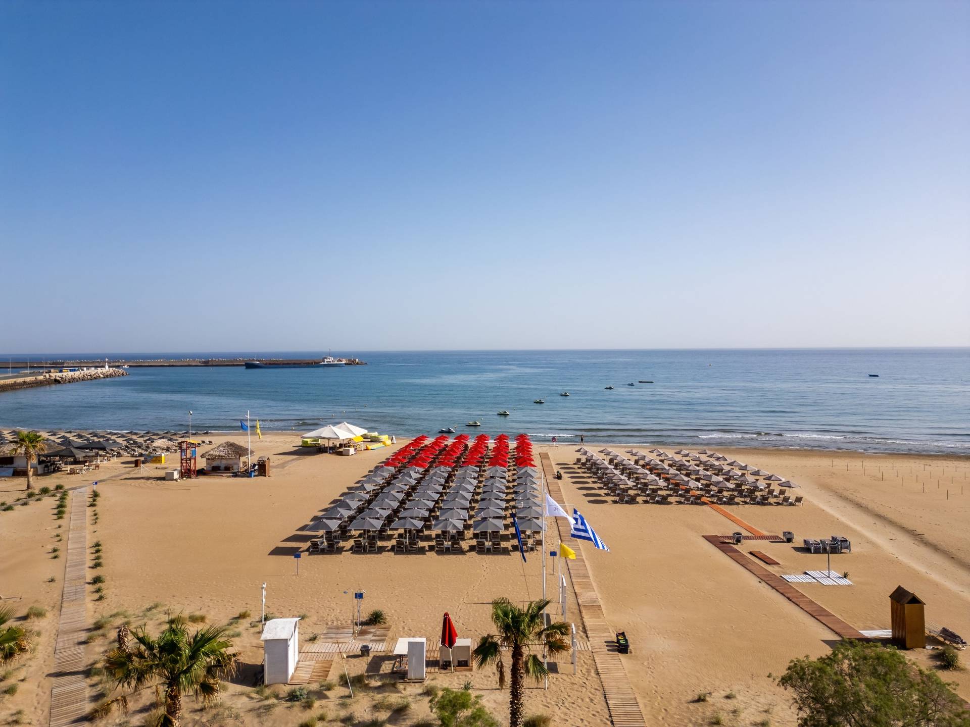 Kriti Beach Hotel Beach 01