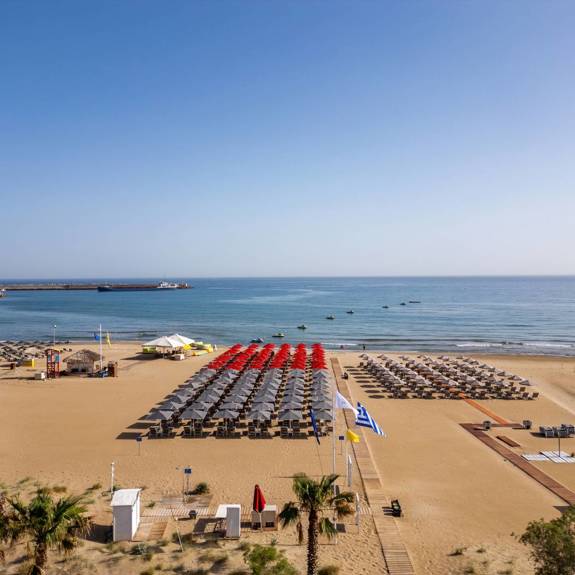 Kriti Beach Hotel Beach 01