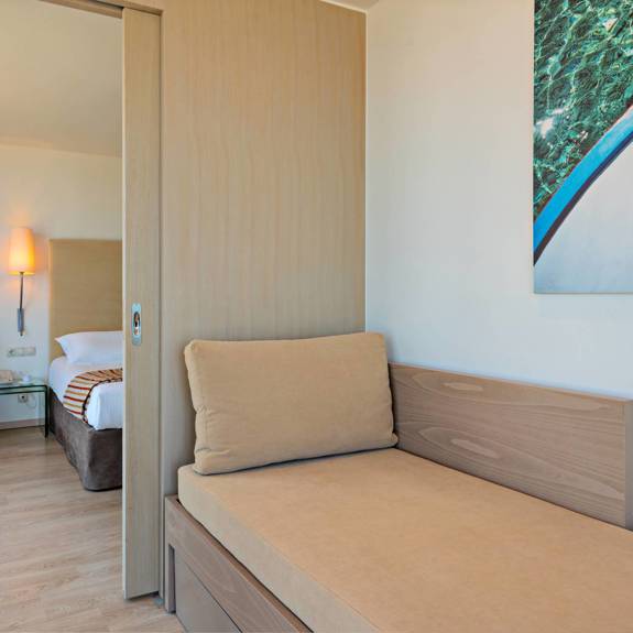 Kriti Beach Deluxe Suite Sea View 32 (1)