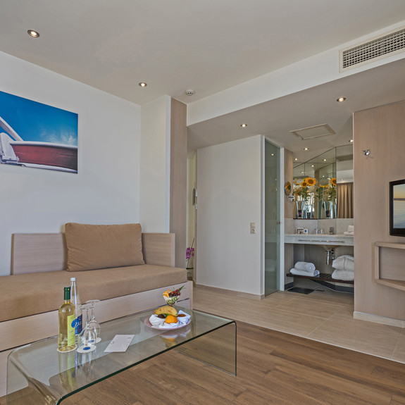 Deluxe Suite Sea View with outdoor Jacuzzi